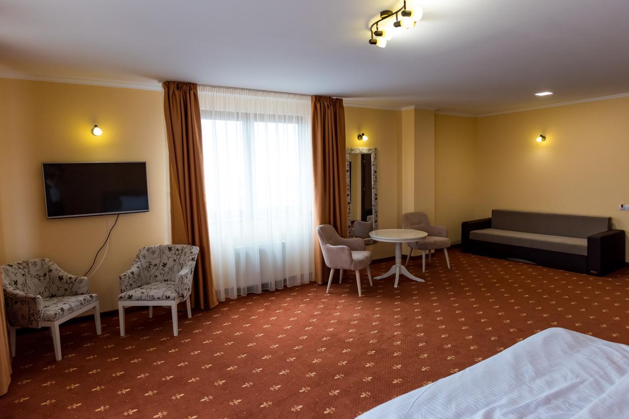 Monte Carlo Reghin Hotel Kültér fotó